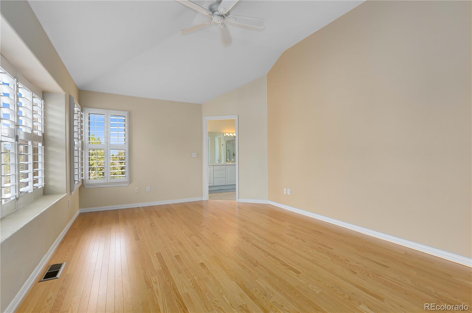 1011 S Valentia St Unit: 50