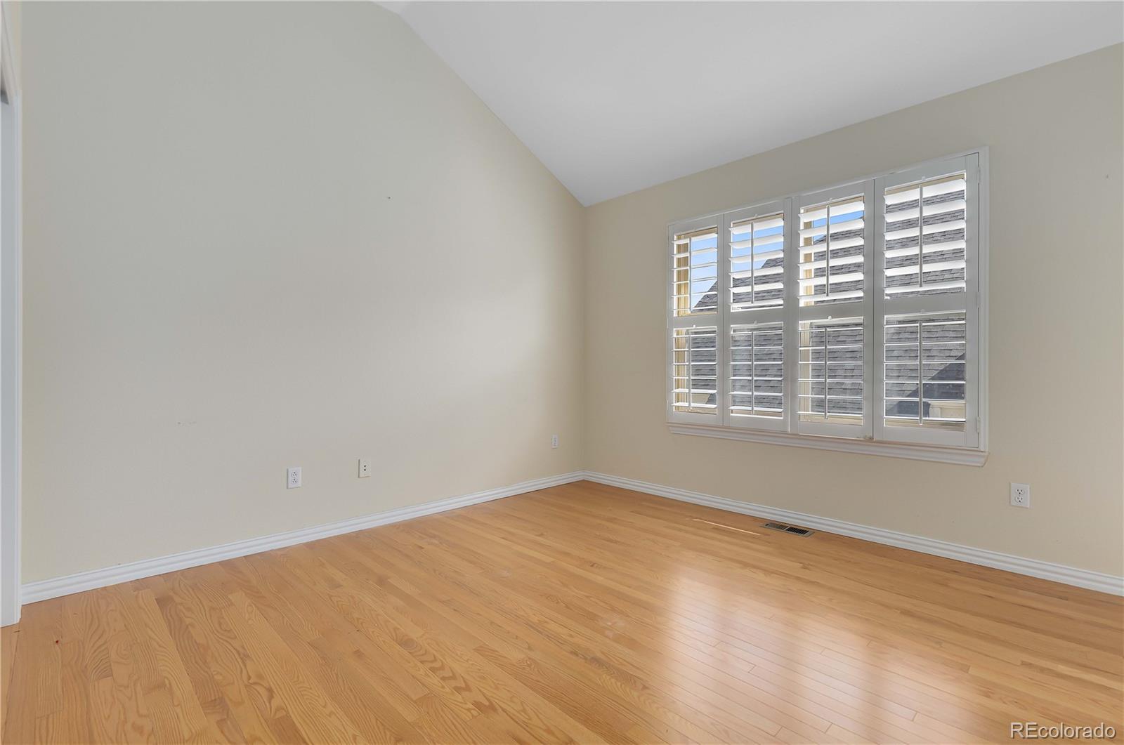 1011 S Valentia St Unit: 50