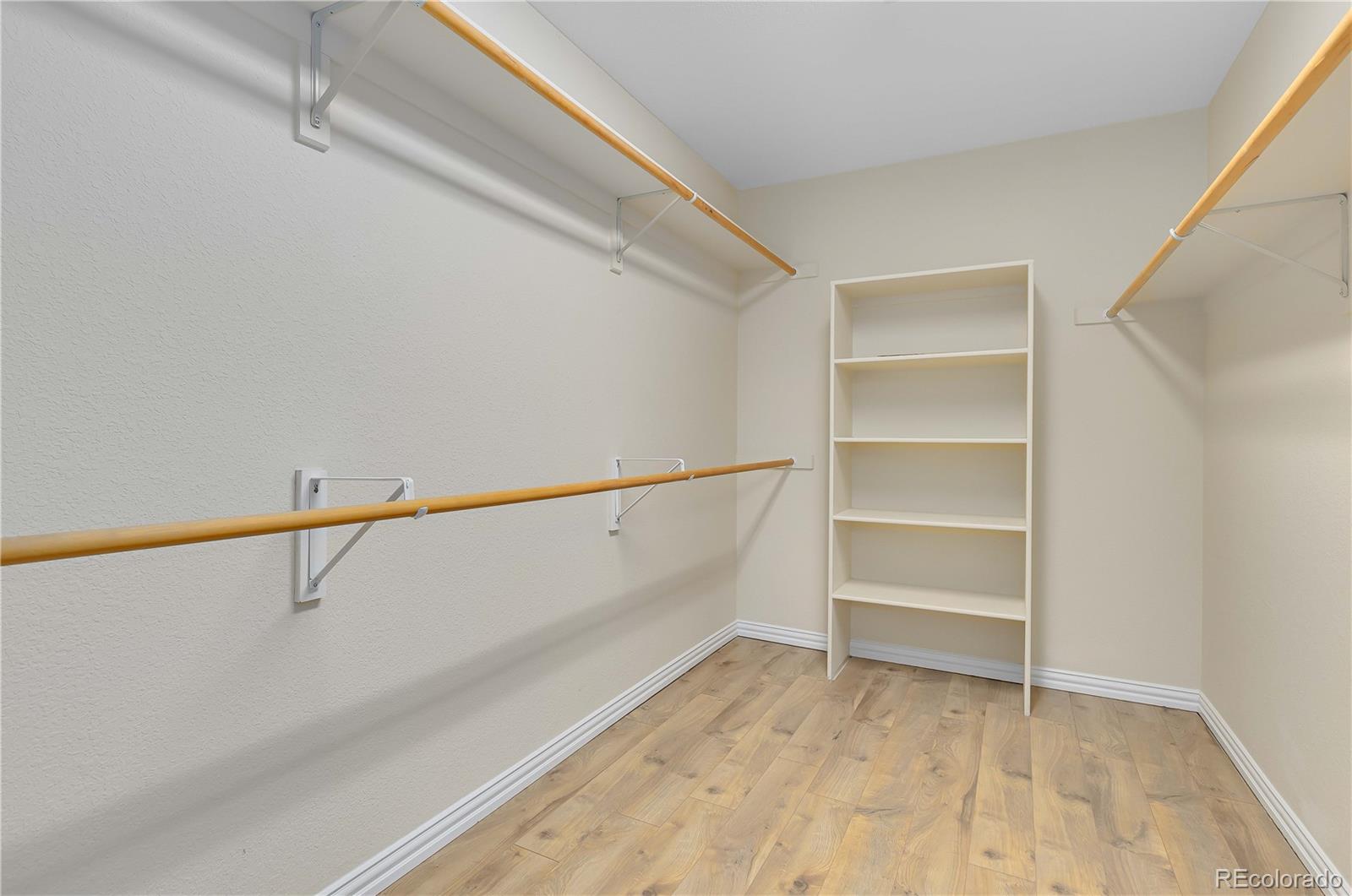 1011 S Valentia St Unit: 50