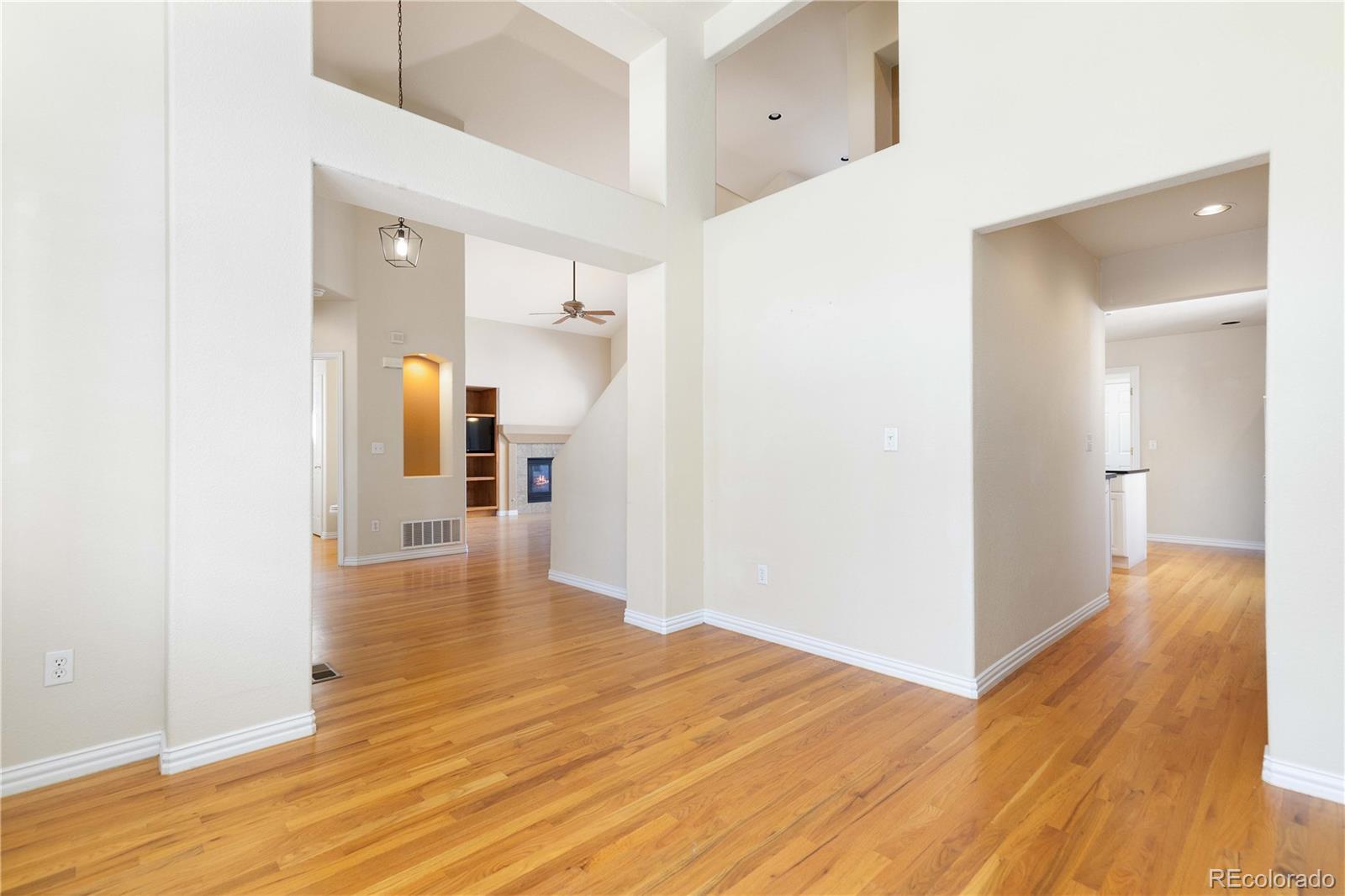 1011 S Valentia St Unit: 50