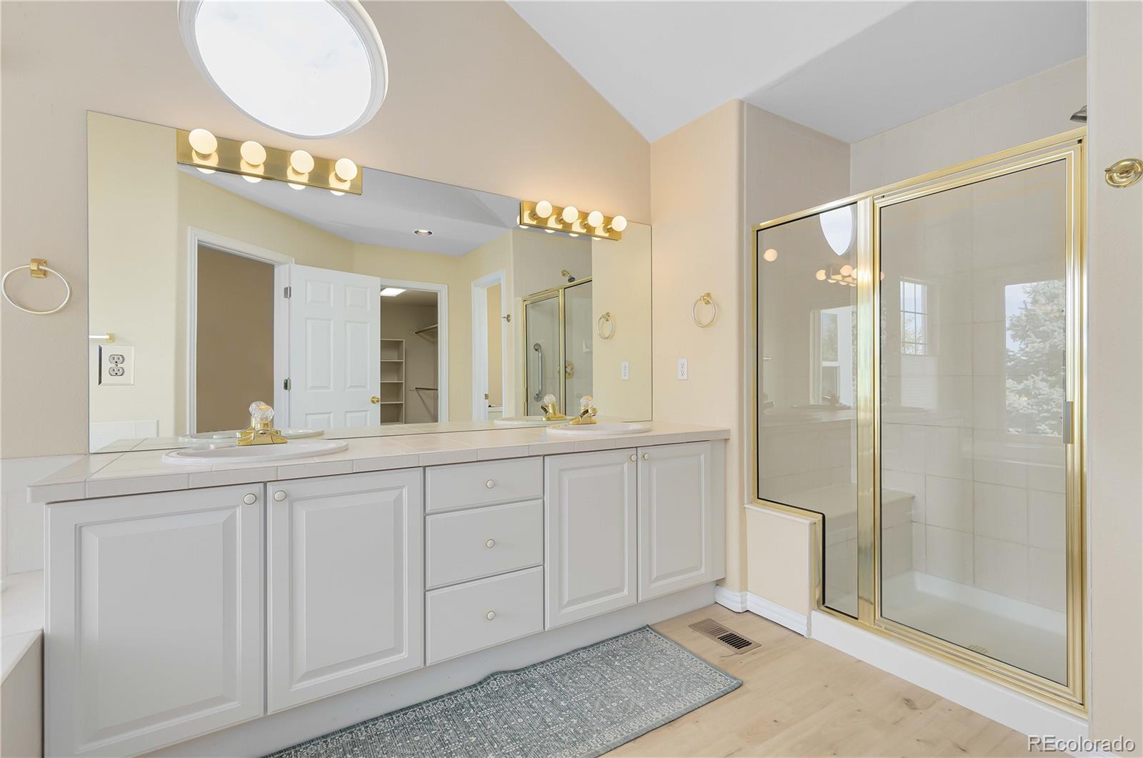 1011 S Valentia St Unit: 50