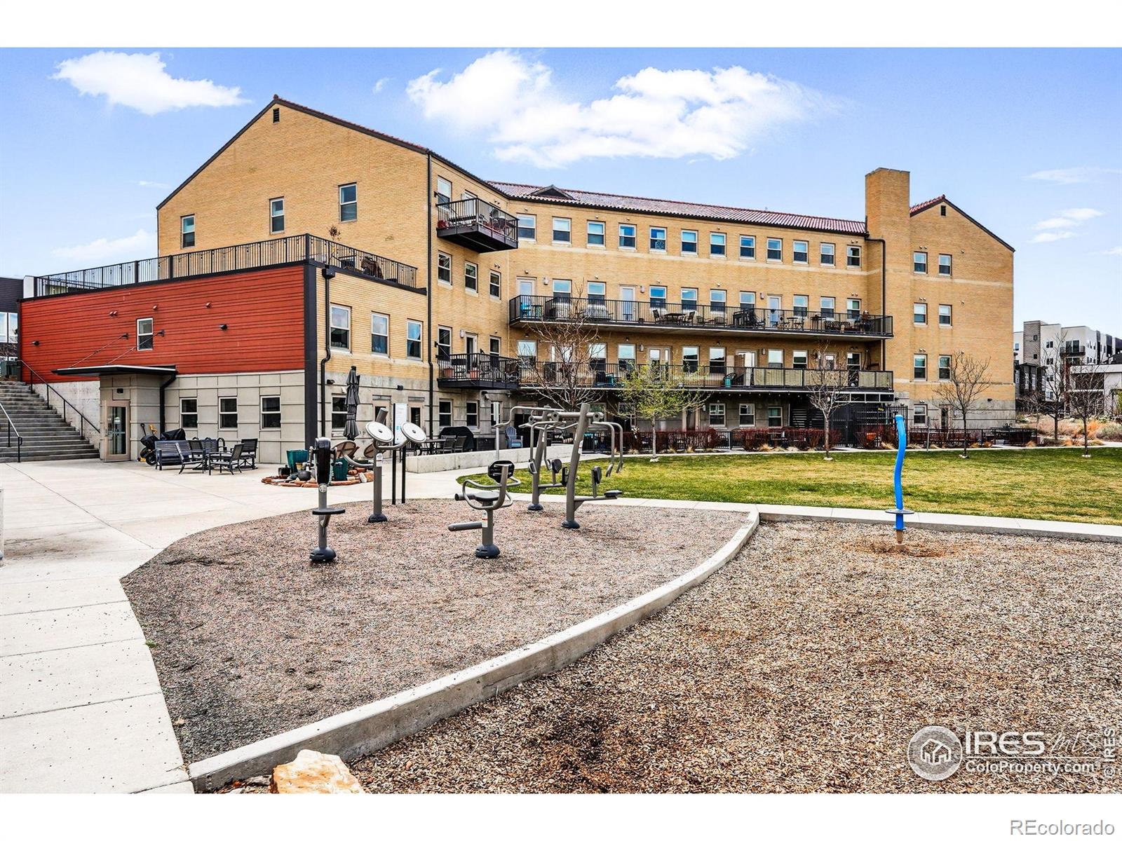 2835 W Parkside Place Unit: 305