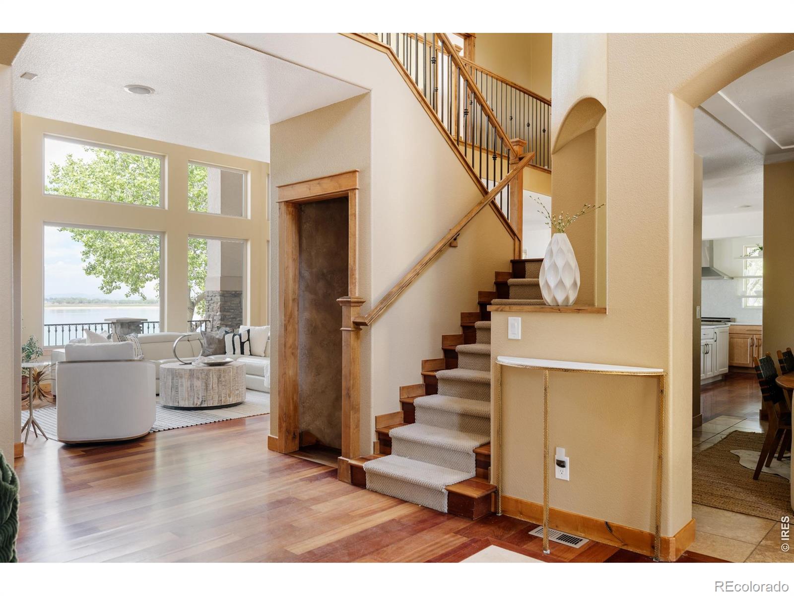 4725 Valley Oak Drive