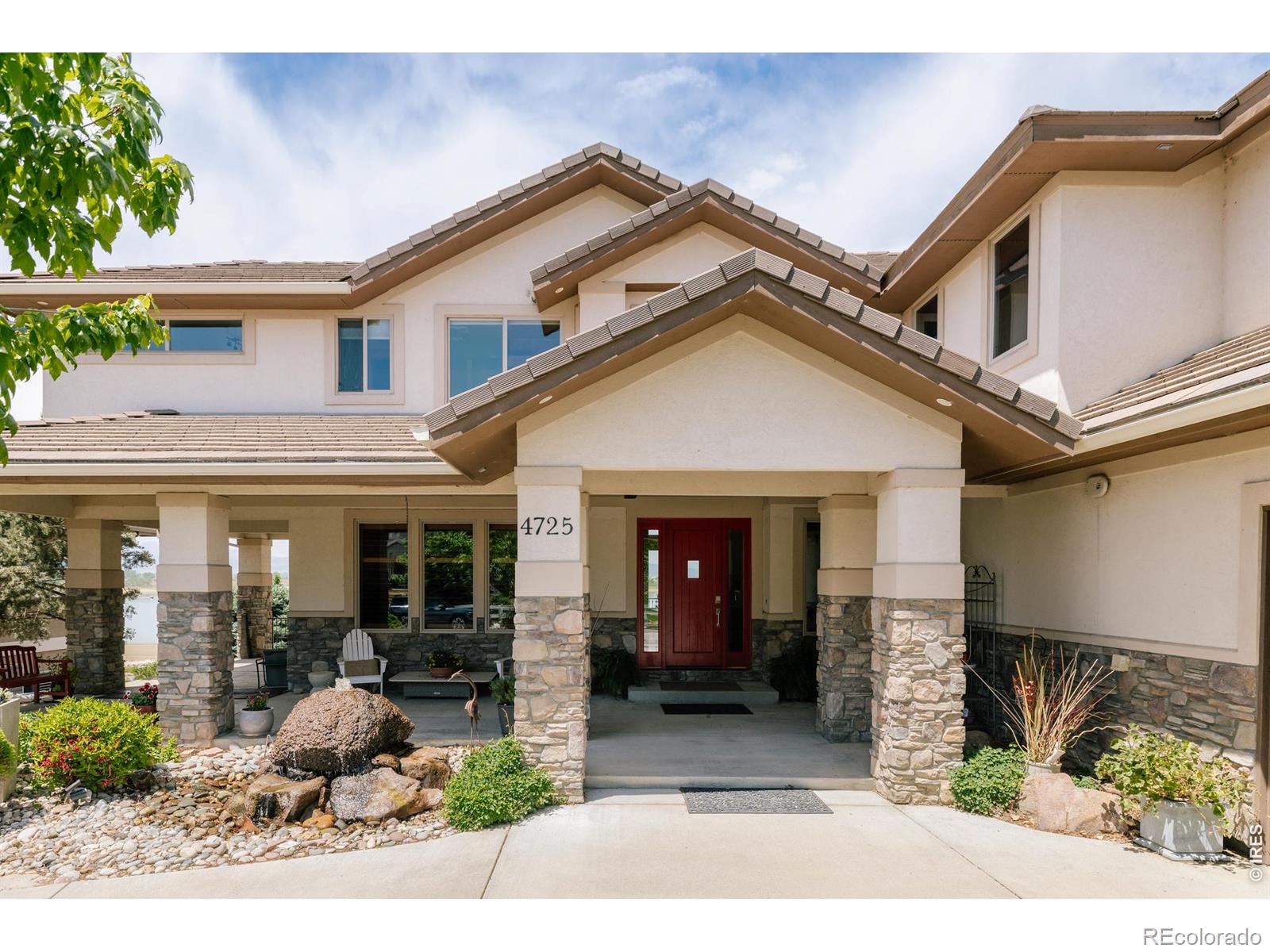 4725 Valley Oak Drive