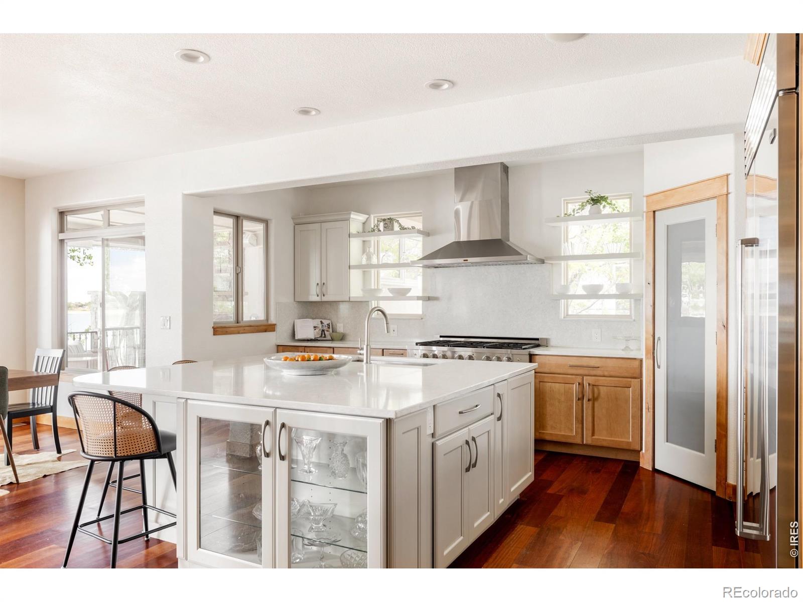 4725 Valley Oak Drive