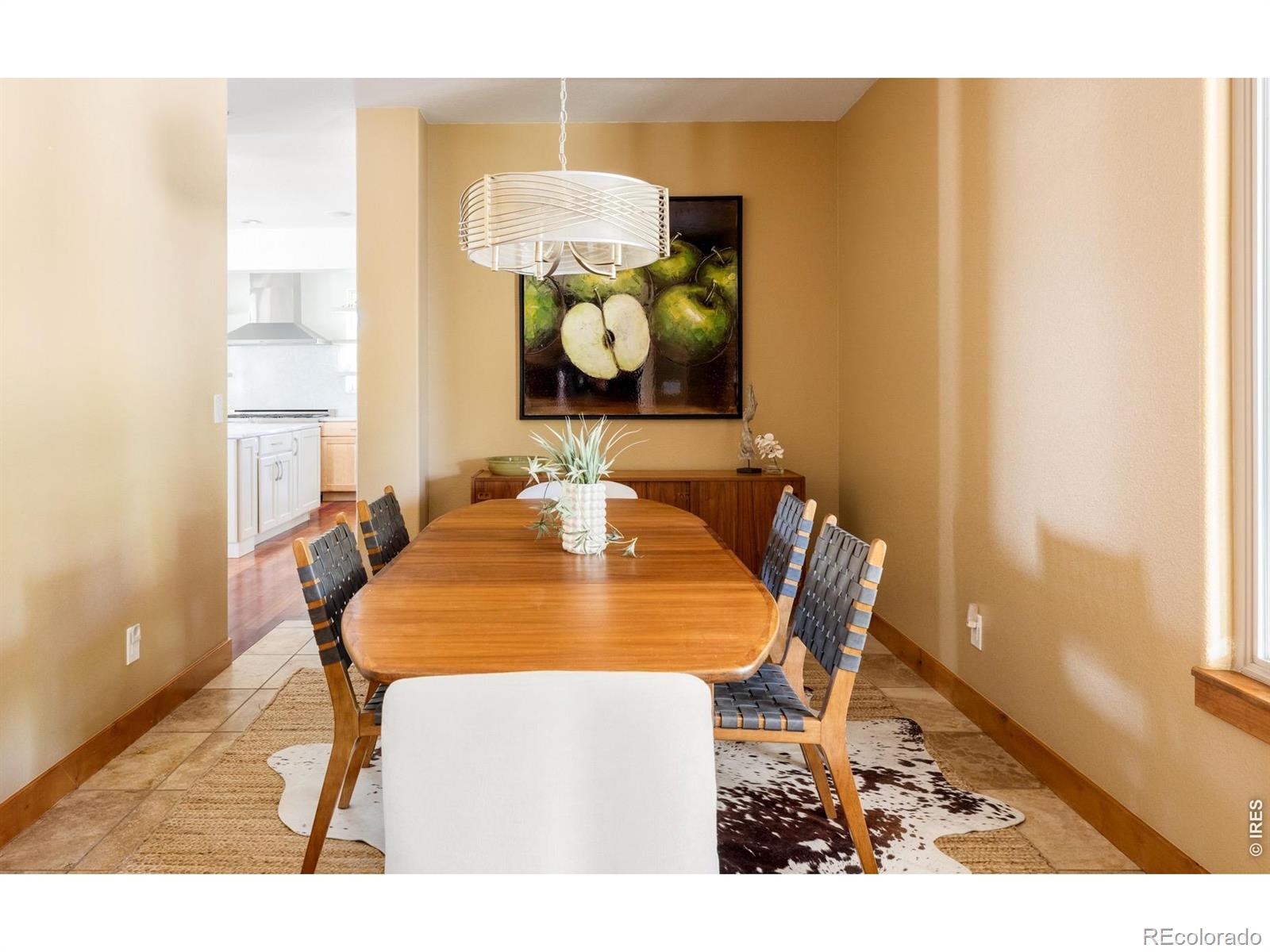 4725 Valley Oak Drive