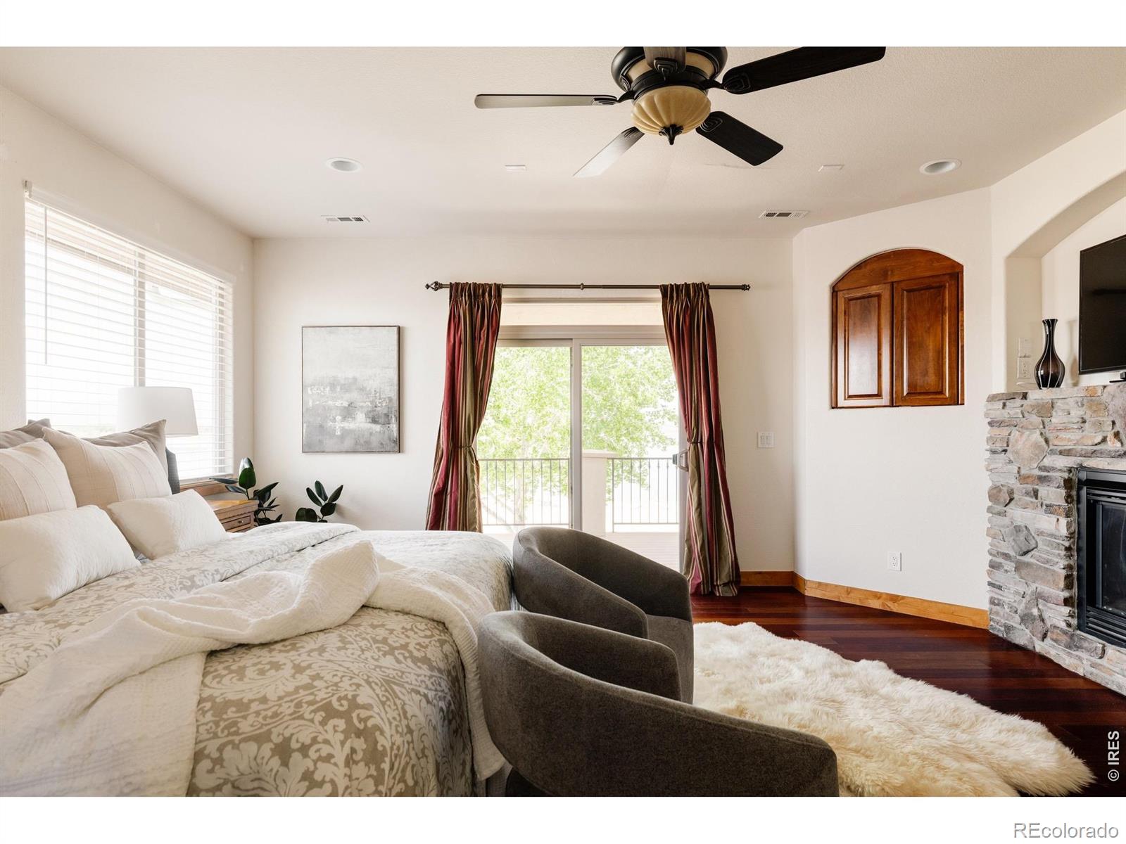 4725 Valley Oak Drive