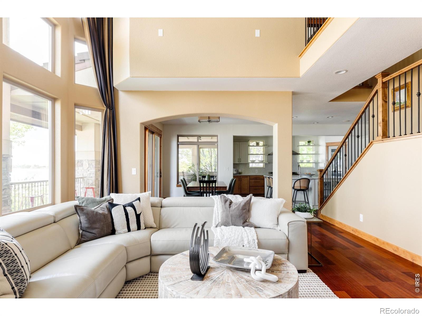 4725 Valley Oak Drive