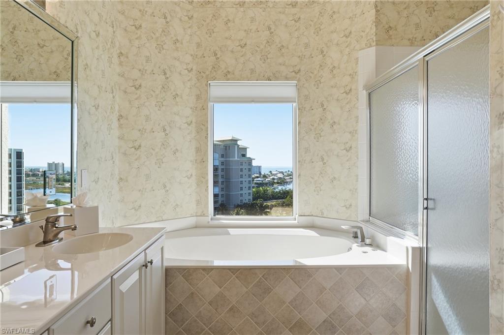 4183 Bay Beach LN Unit: 3P1