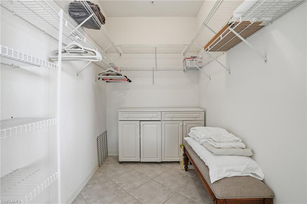 4183 Bay Beach LN Unit: 3P1