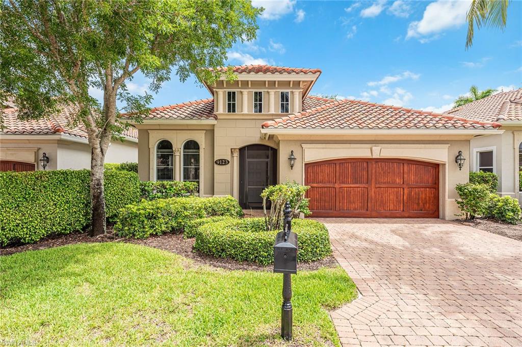 9123 Cherry Oaks LN