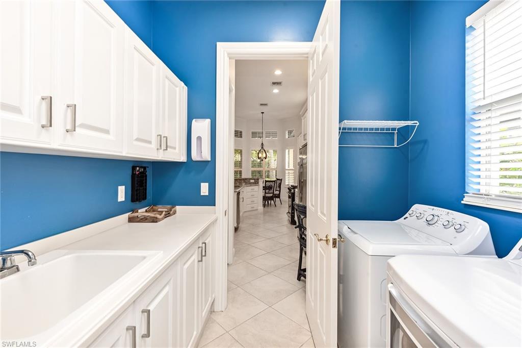 9123 Cherry Oaks LN