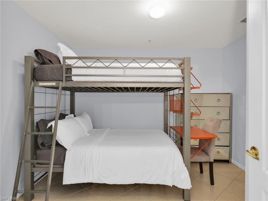 8570 Kingbird LOOP # 532