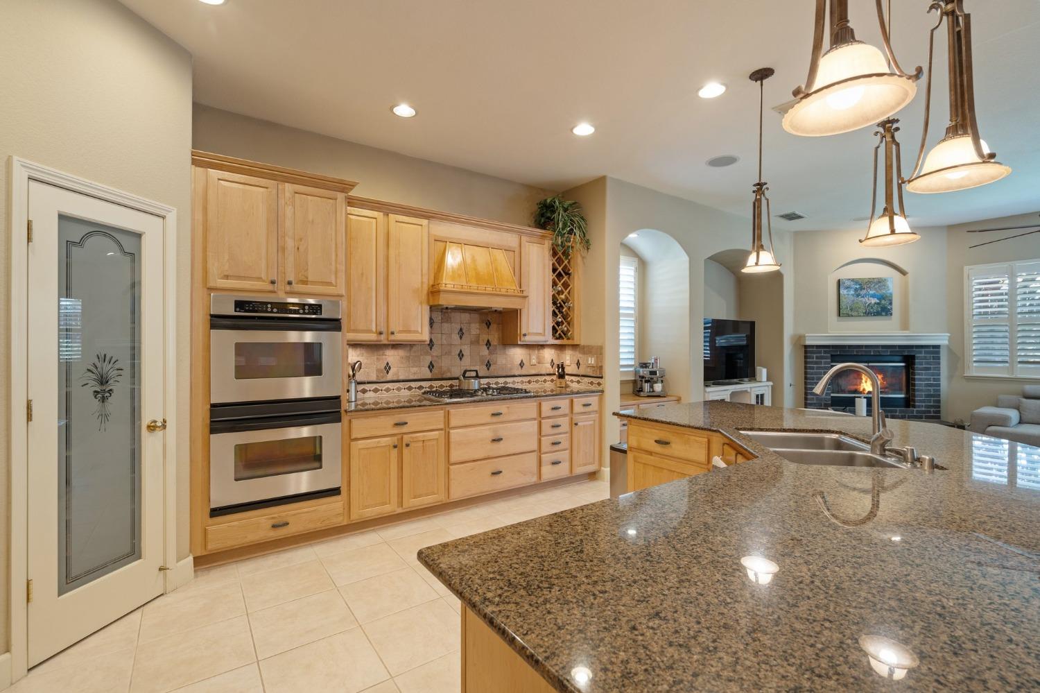 5016 Archcrest Way