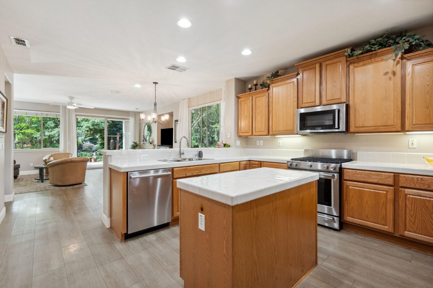341 Perazul Circle