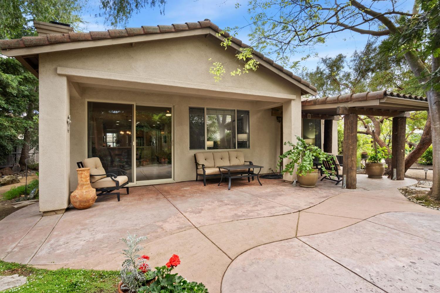 341 Perazul Circle