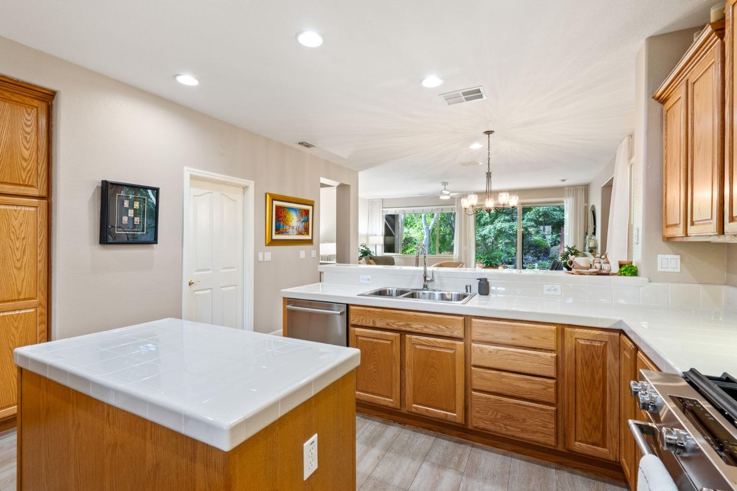 341 Perazul Circle