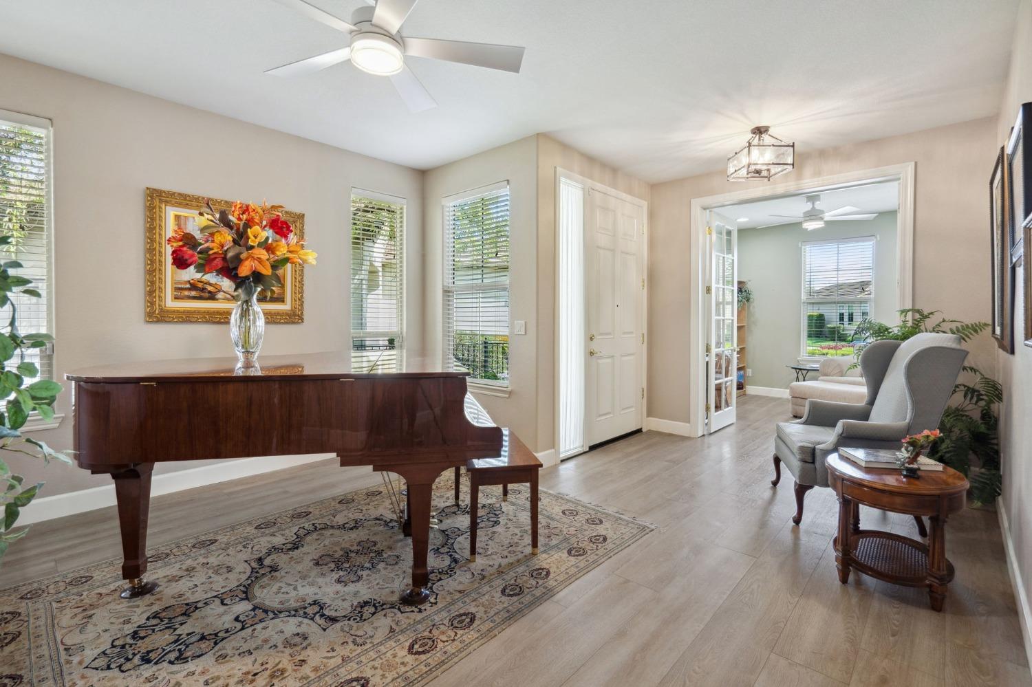 341 Perazul Circle