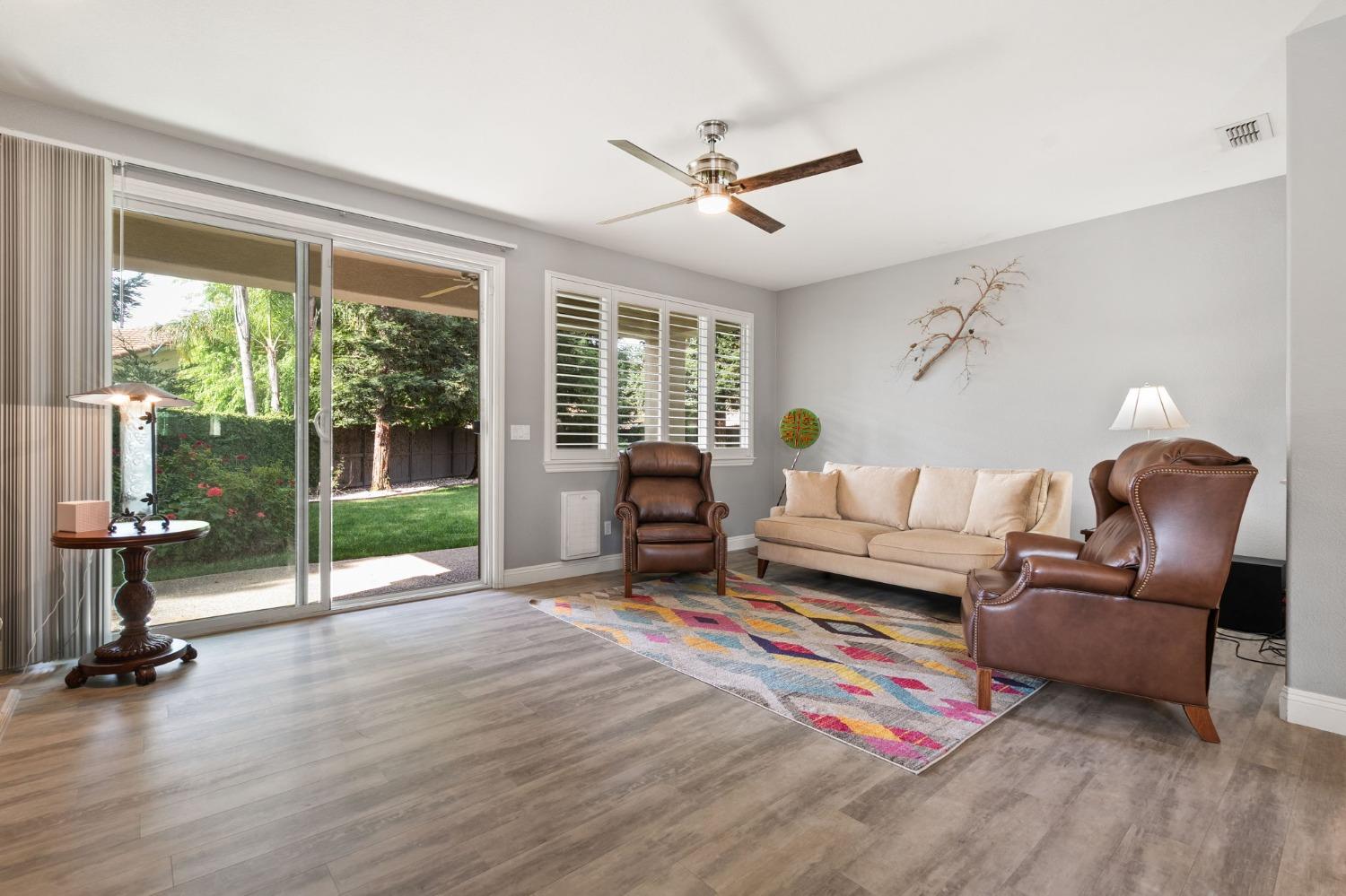 211 Perazul Circle