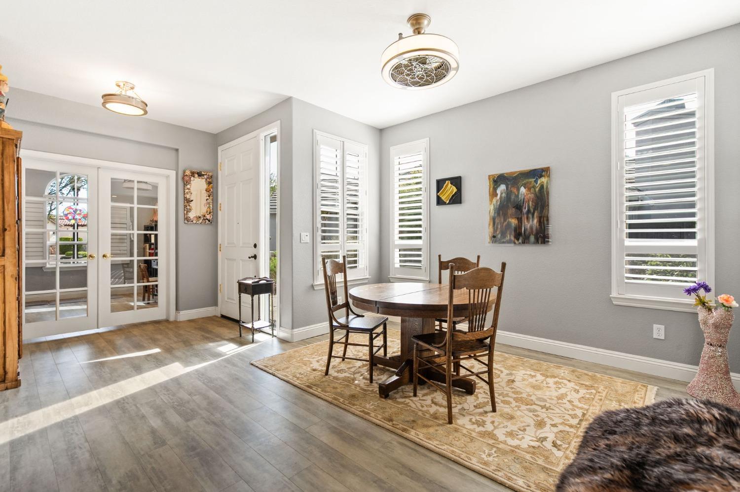211 Perazul Circle