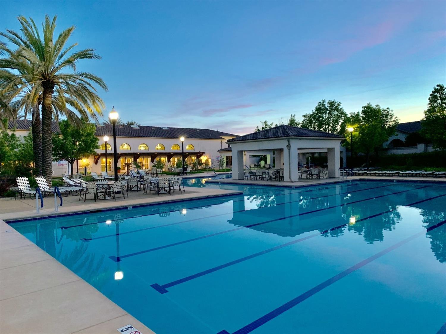 211 Perazul Circle