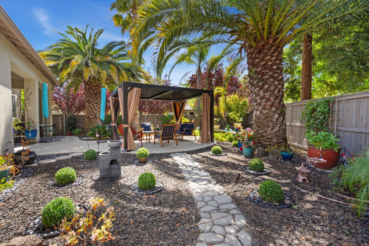 2832 Rockaway Lane