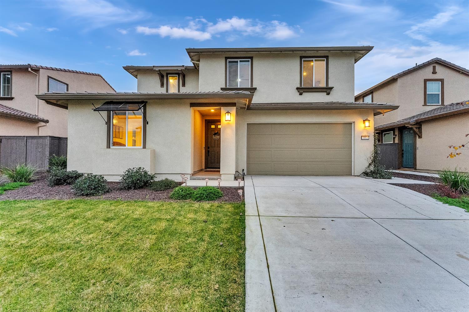 3912 Azul Way