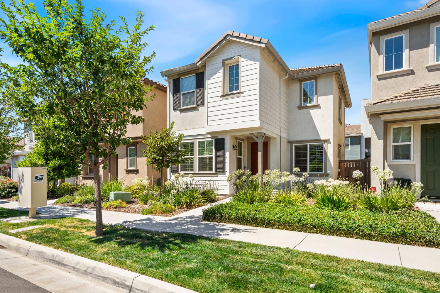 3809 Amelia Rose Way