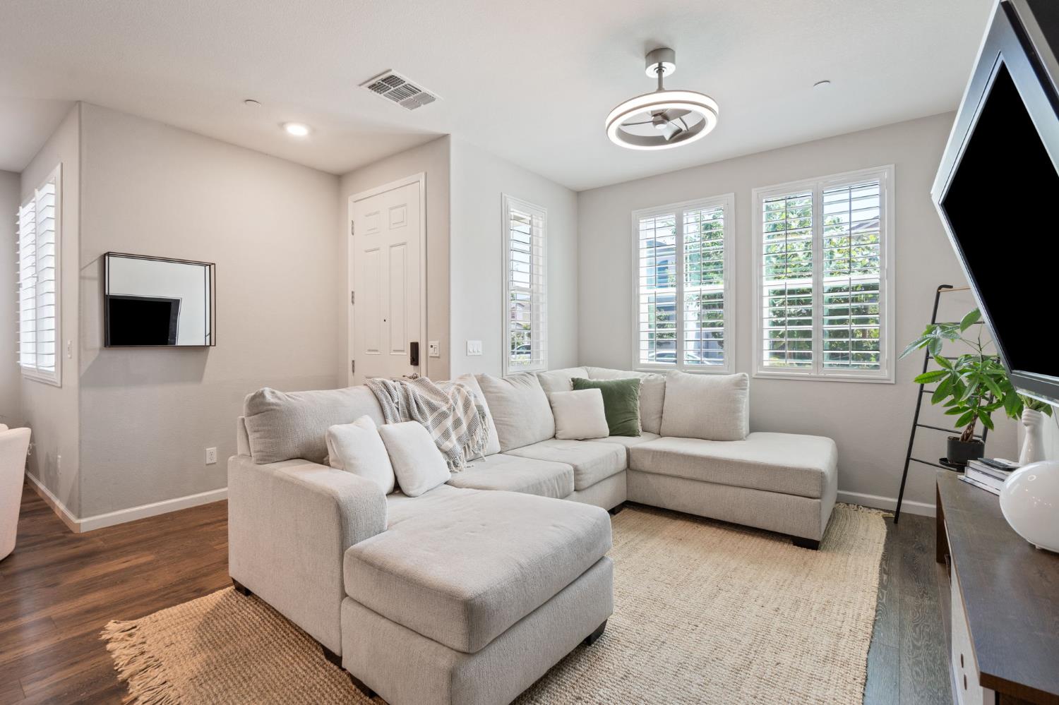 3809 Amelia Rose Way
