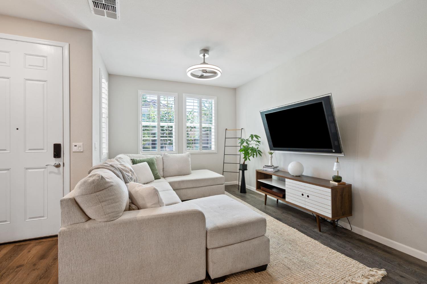 3809 Amelia Rose Way