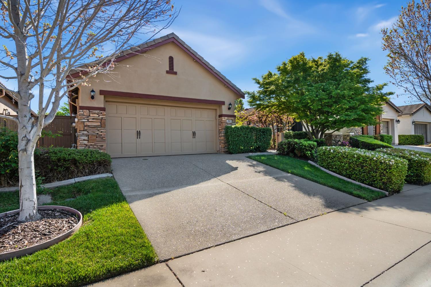 280 Perazul Circle