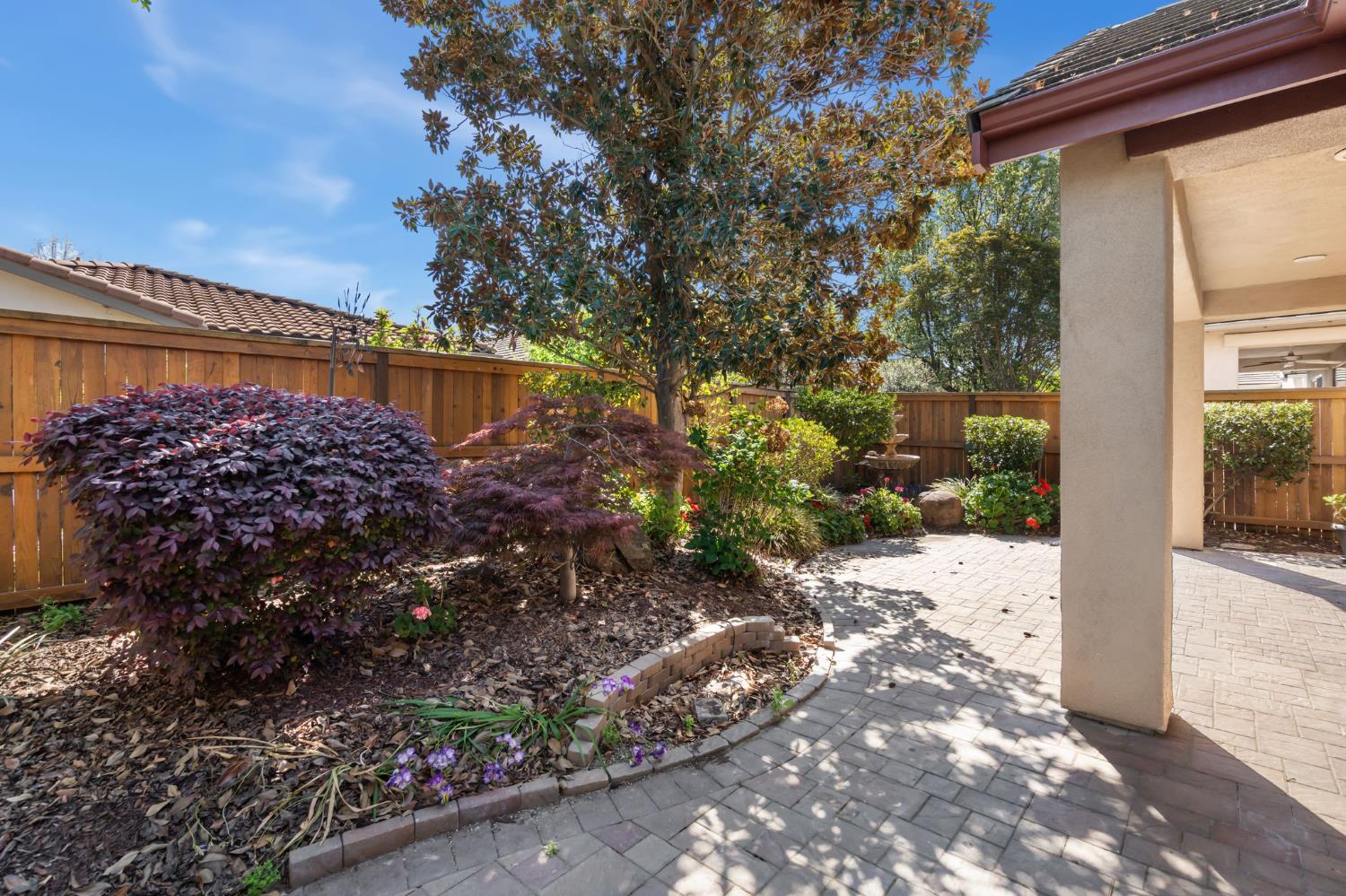 280 Perazul Circle