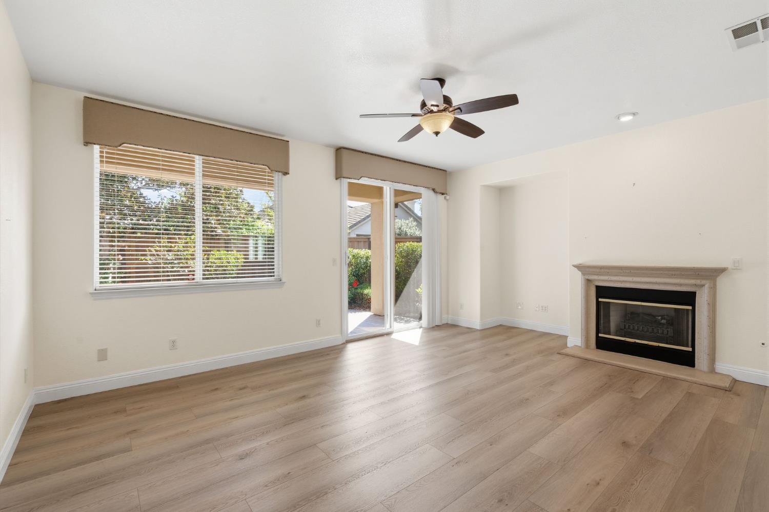 280 Perazul Circle