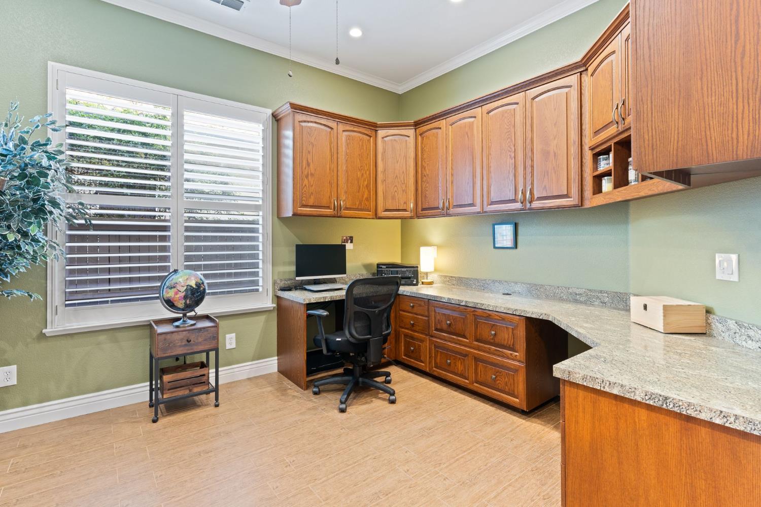 47 Camrosa Place