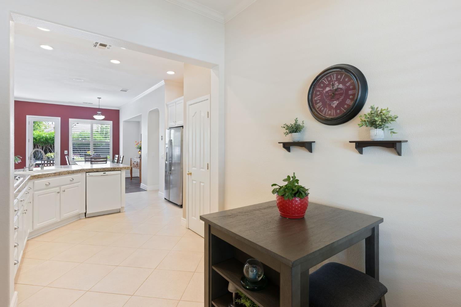 47 Camrosa Place