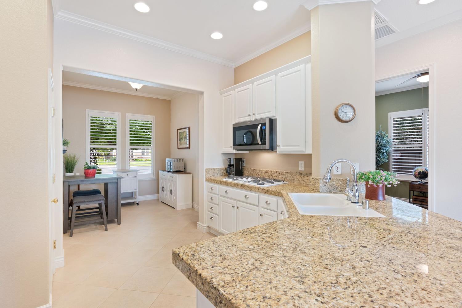 47 Camrosa Place