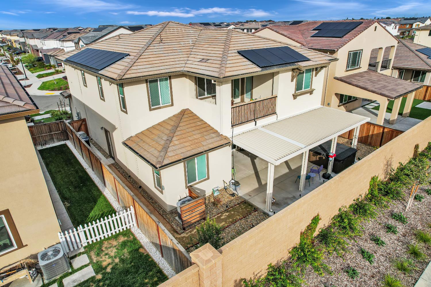 3912 Azul Way