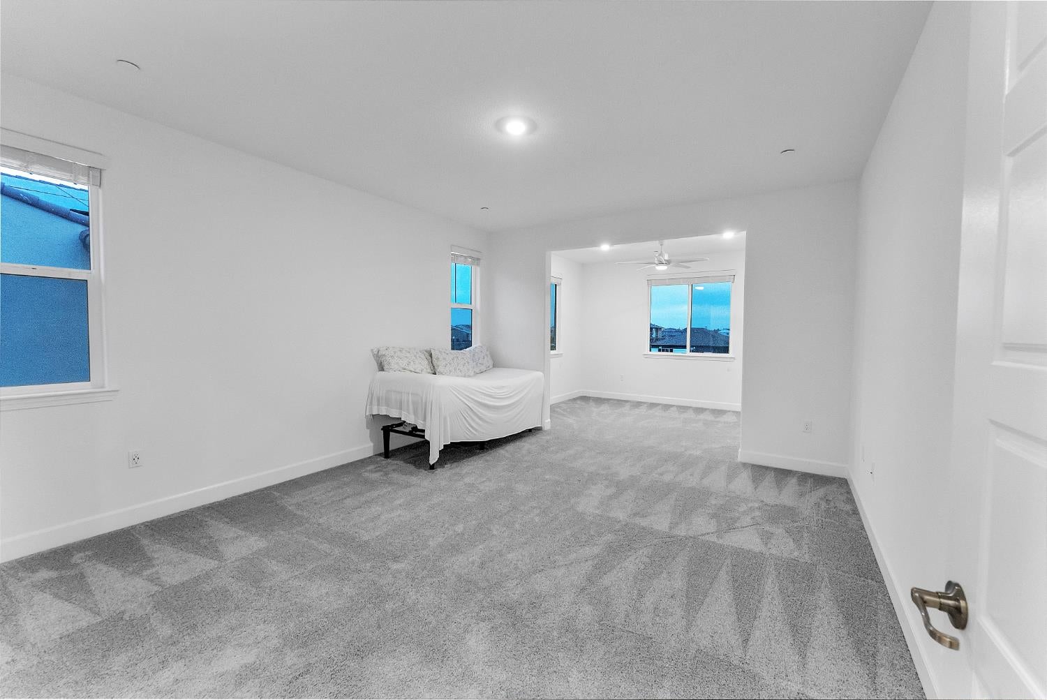 3912 Azul Way