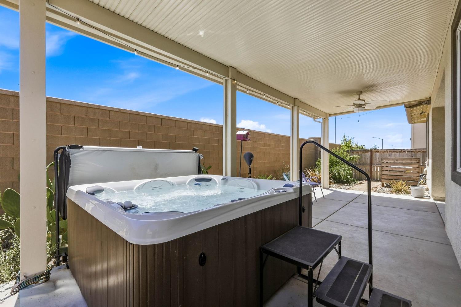 3912 Azul Way