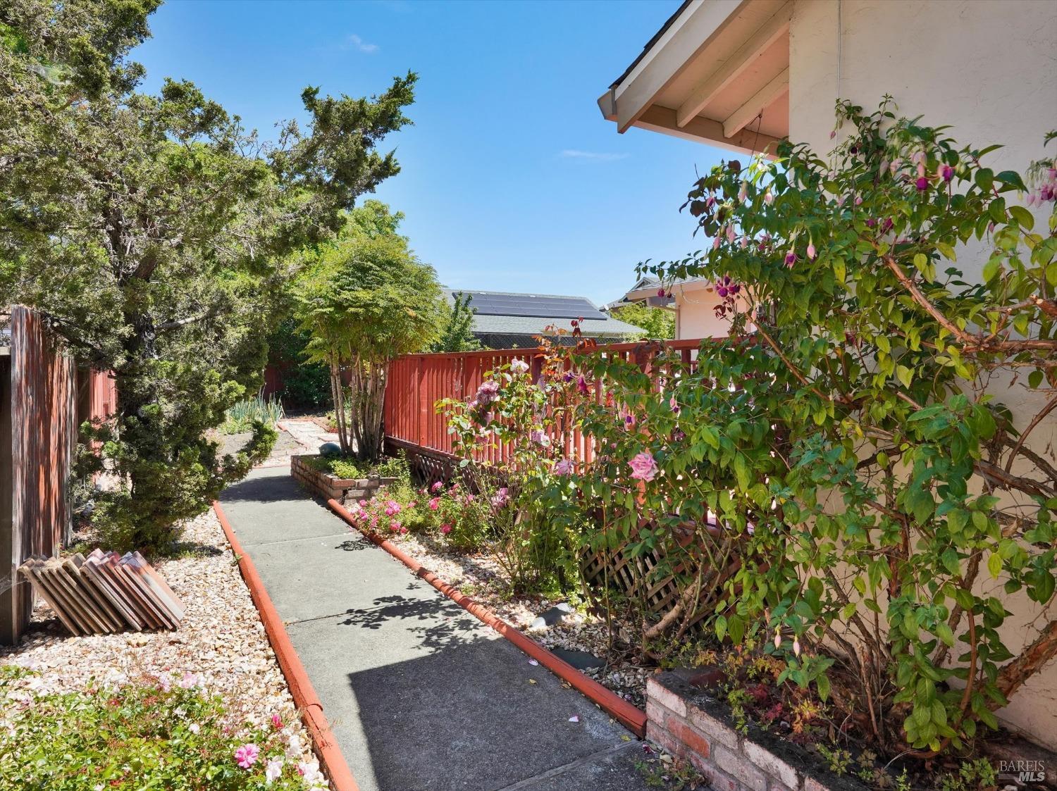 293 Redwood Circle