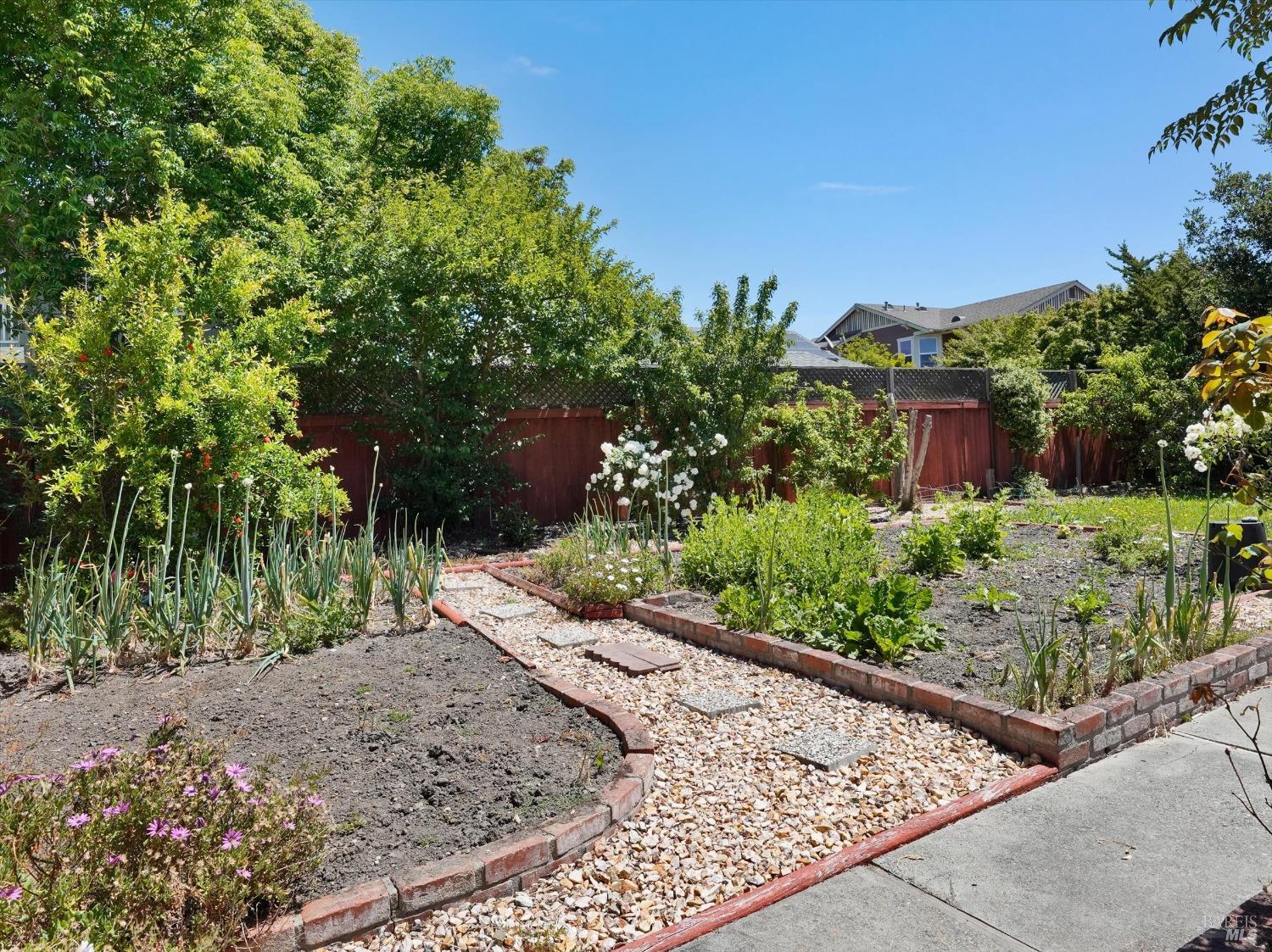 293 Redwood Circle