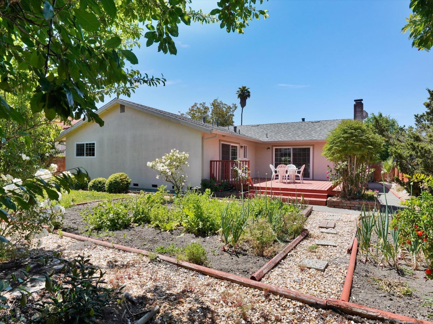 293 Redwood Circle