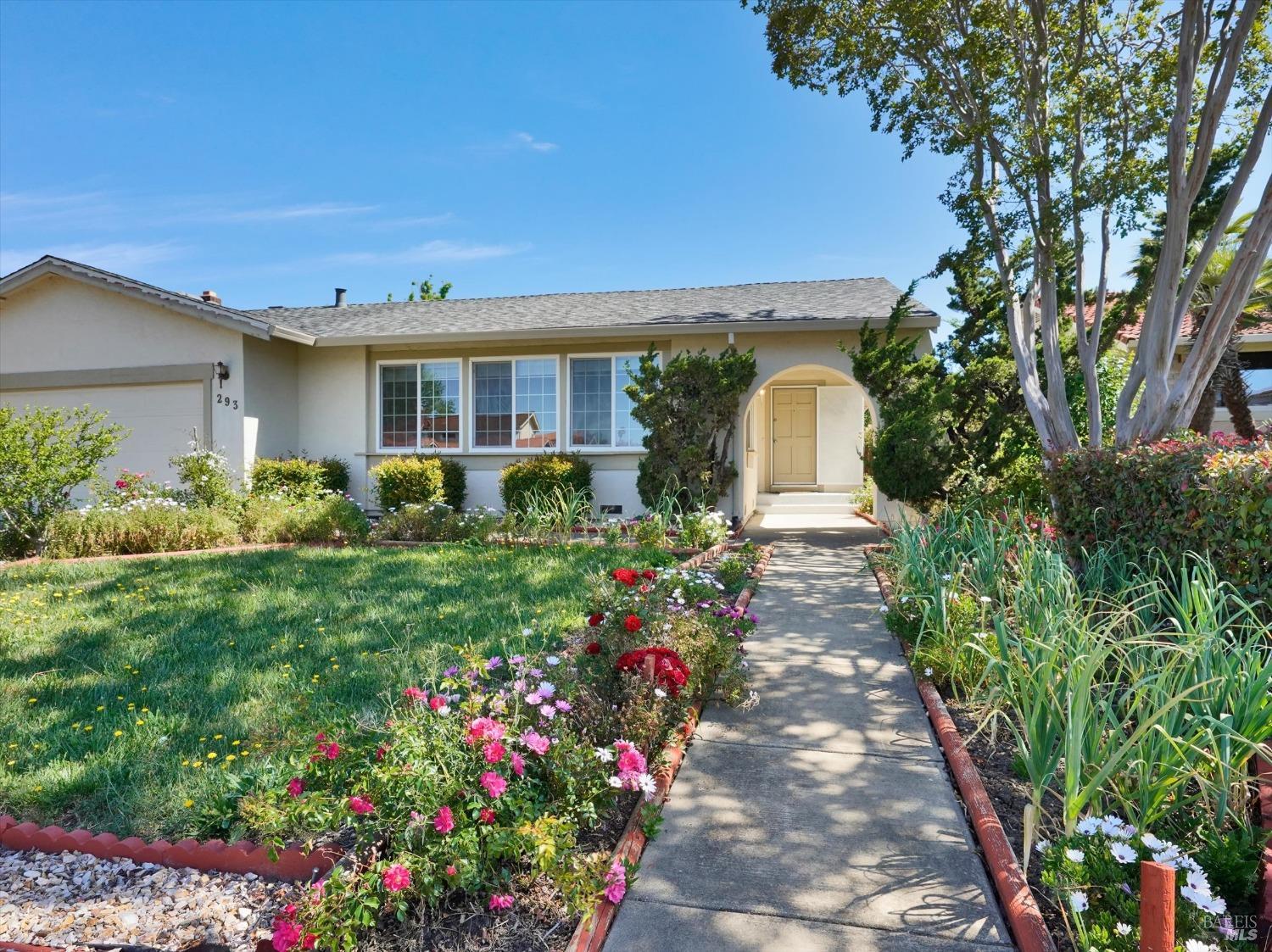 293 Redwood Circle