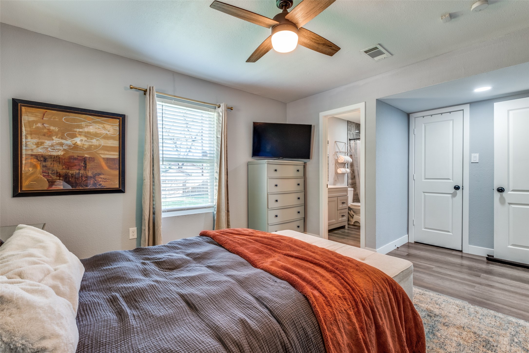 2511 Kingston Street