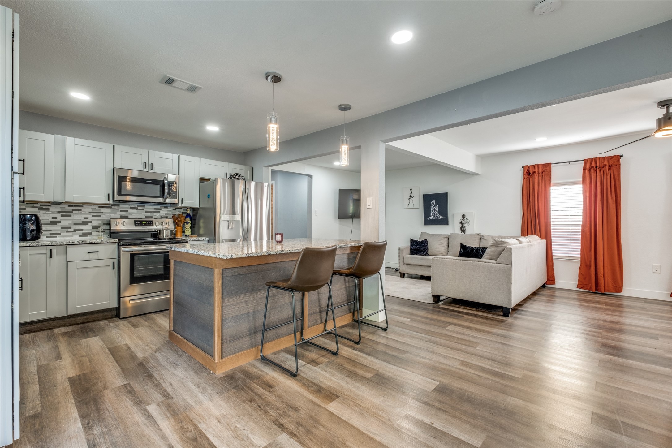 2511 Kingston Street