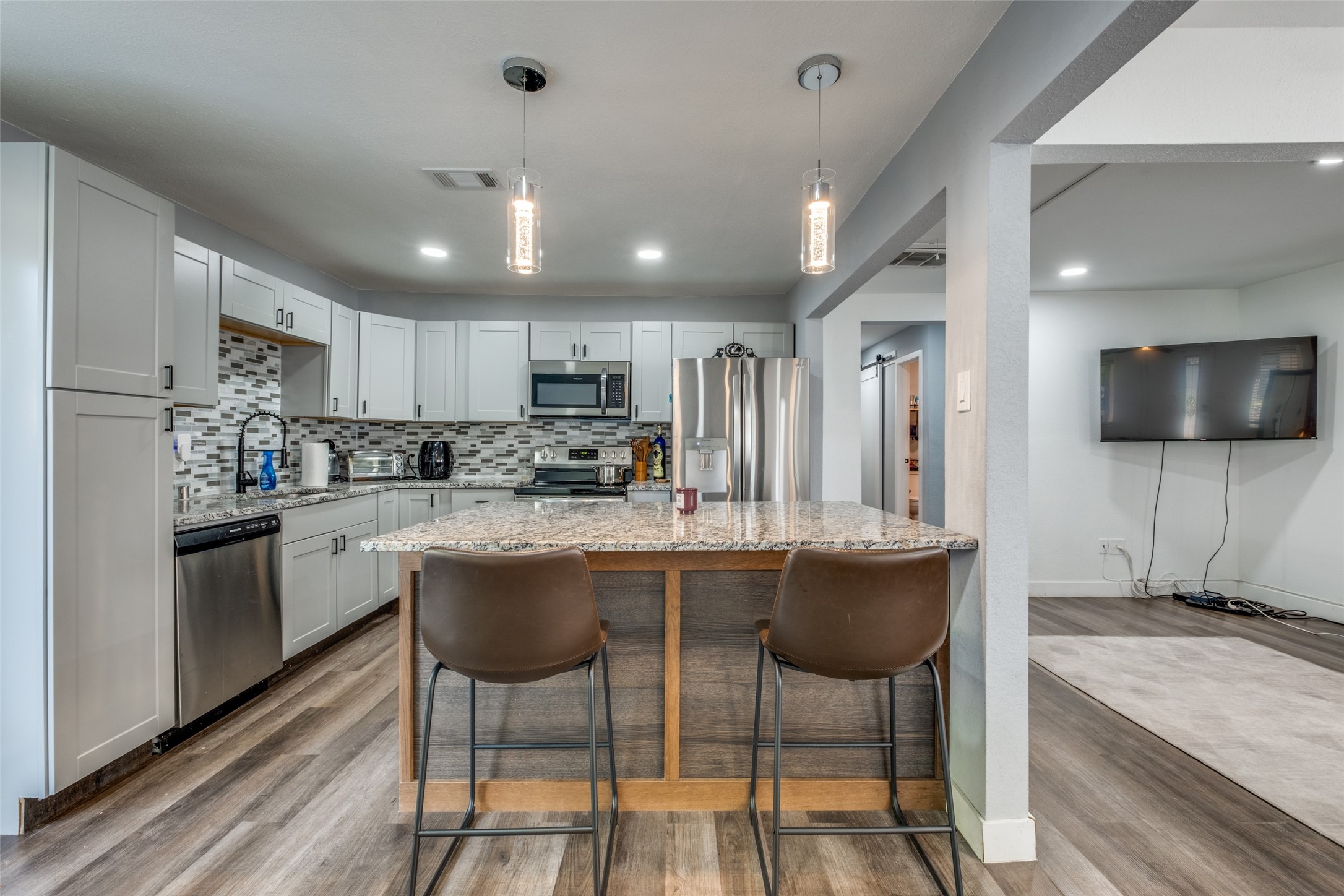 2511 Kingston Street