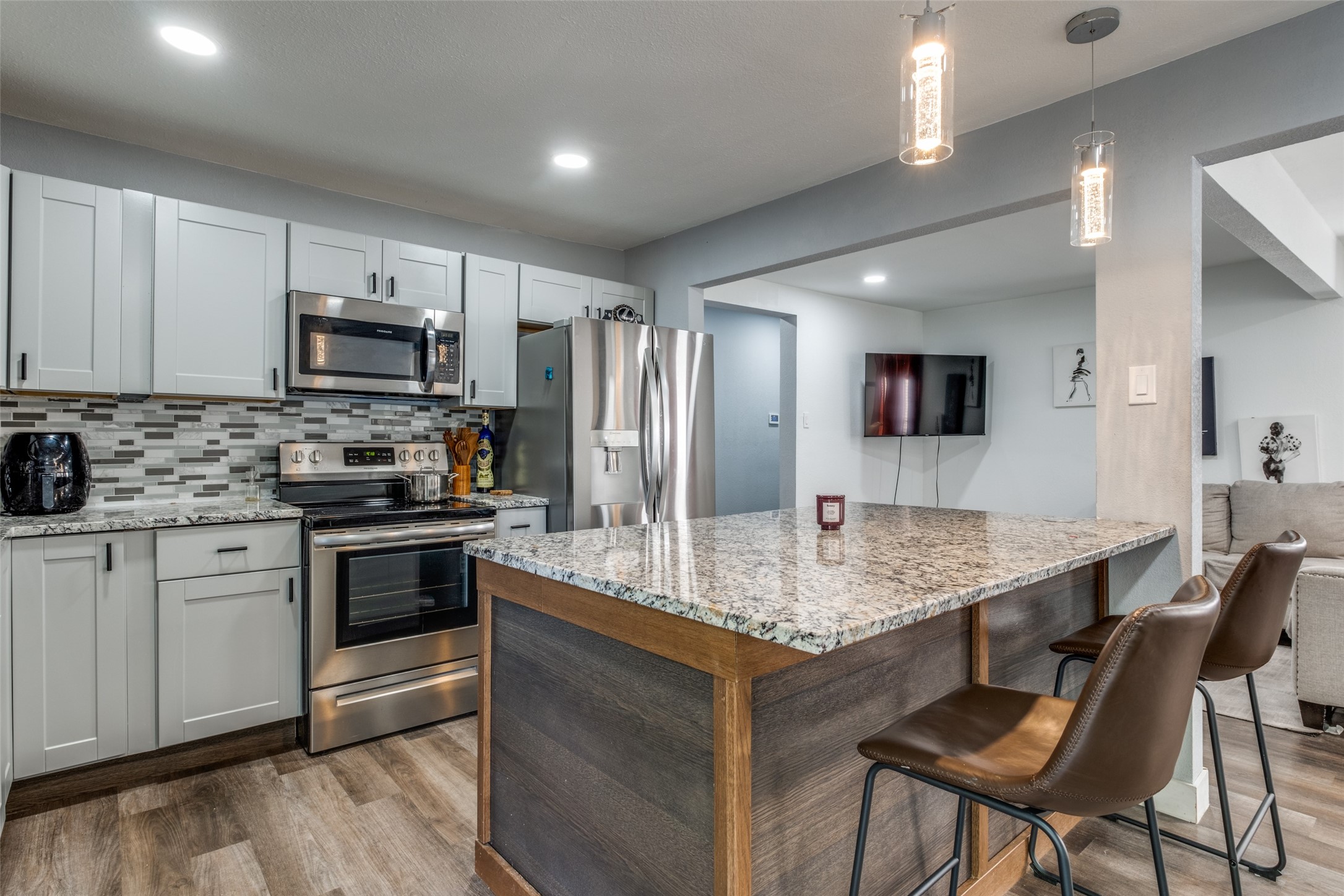 2511 Kingston Street