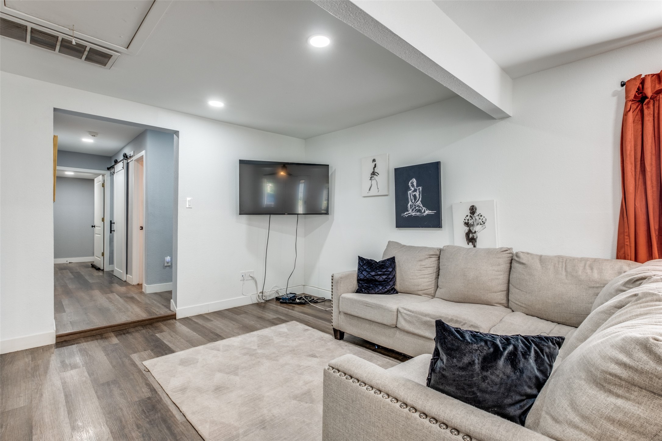 2511 Kingston Street