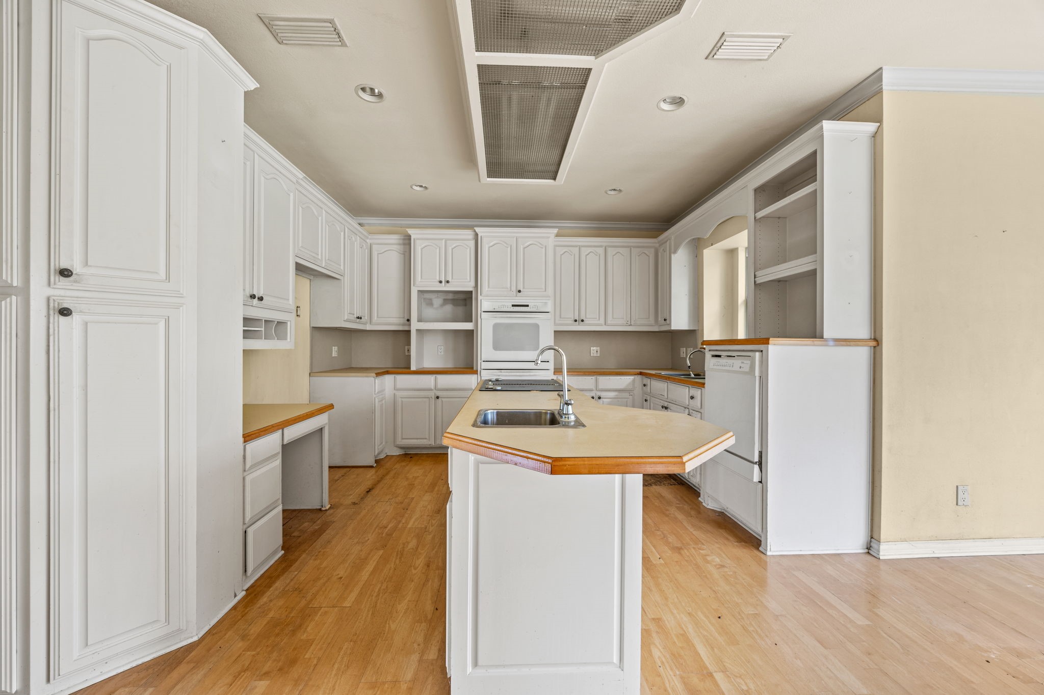 1808 W Eldorado Parkway