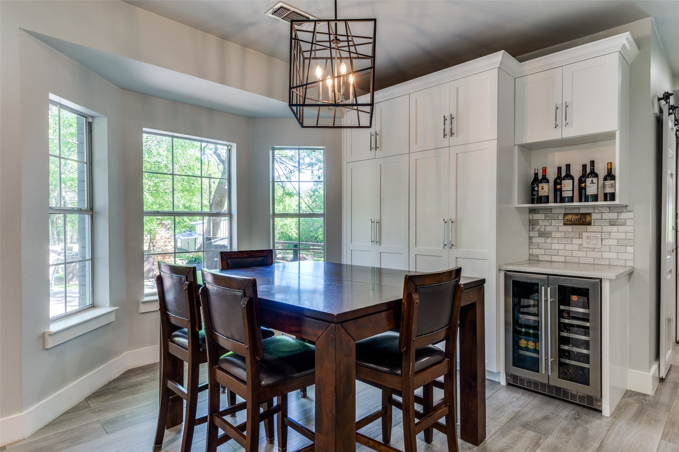 711 Majestic Oaks Drive